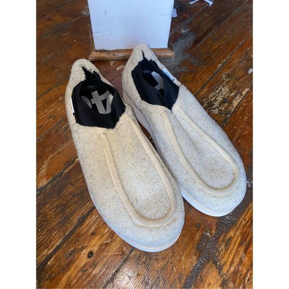 P448 Baby Lama Teddy Off White Vibram Sole Slip On Shoe Size 9 /EU 40, MSRP $245 - Picture 2 of 10